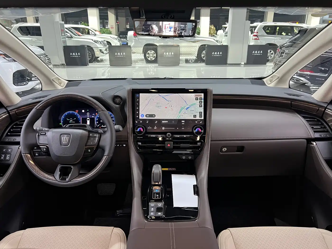 Toyota Vellfire 2024 Crown Hybrid 2.5L Executive Premium Edition фото 18