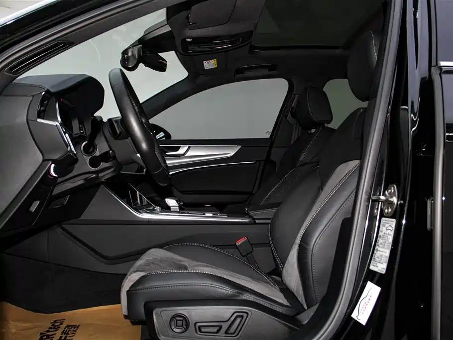 Audi A6L 2021 45 TFSI Exclusive Sport фото 23