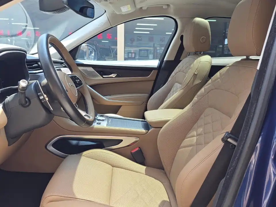 Фото 7 - Jaguar F-PACE