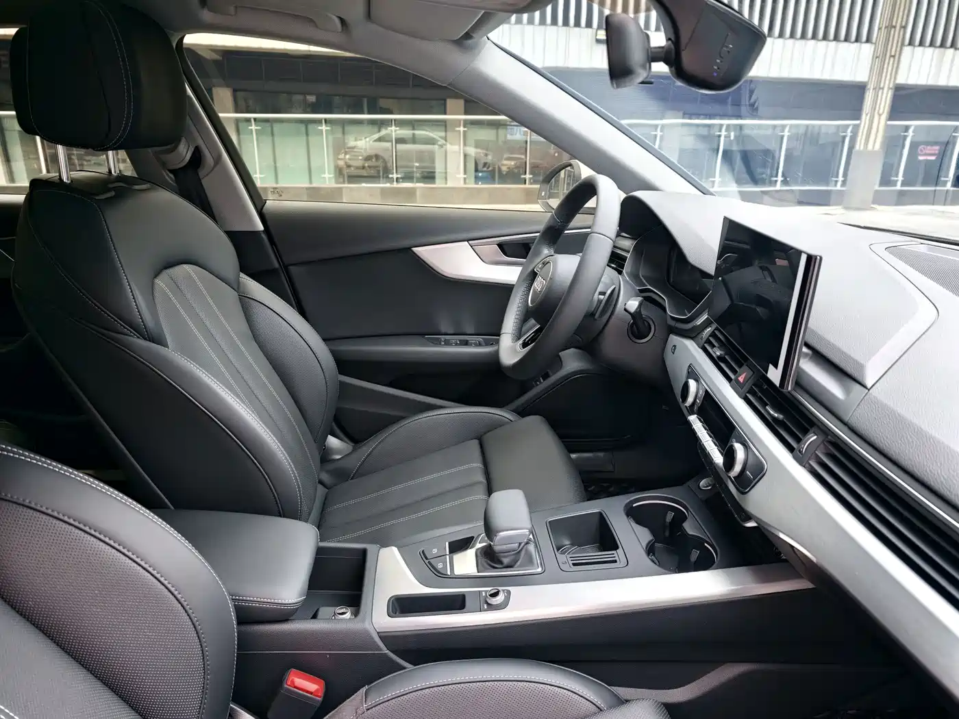 Audi A4L 2025 2025 2 Million Celebration Edition 40 TFSI Fashion Dynamic