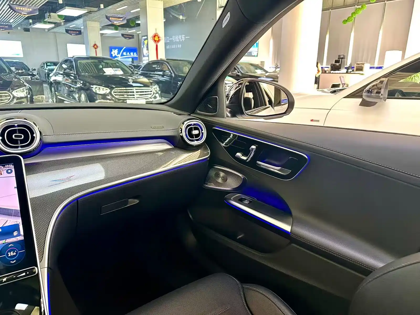 Фото 20 - Mercedes-Benz C-Class