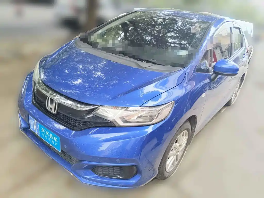 Фото 1 - Honda Fit