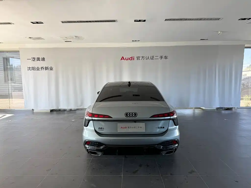 Фото 4 - Audi A6L