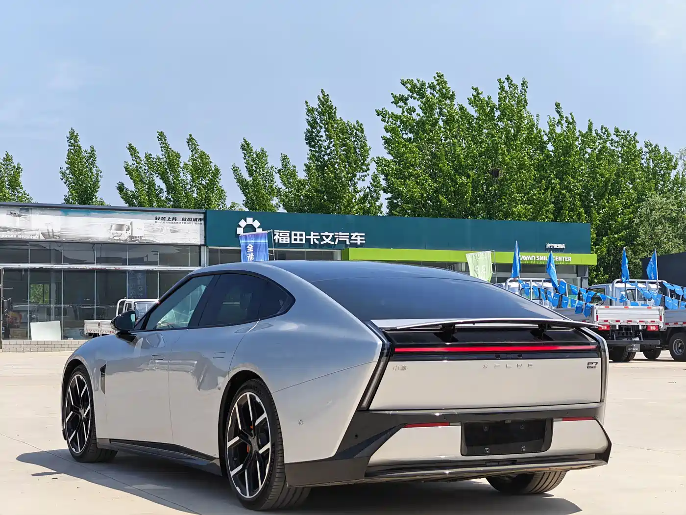 XIAOPENG P7