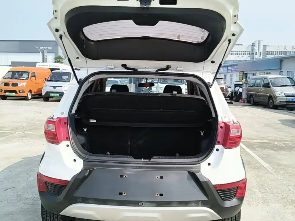 BAIC Senova X25 2016 2015 1.5L Automatic Elite
