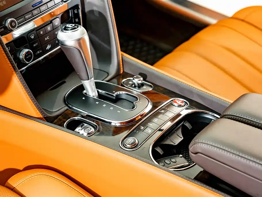 Photo 11 - Bentley Flying Spur
