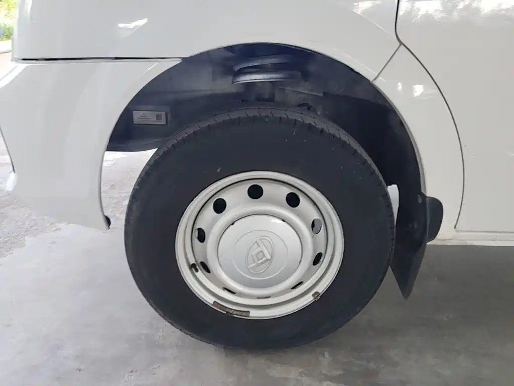 Maxus Xintu V80 2019 2018 2.5T 6MT Aoyun Short Wheelbase Medium Roof 5-6-seater