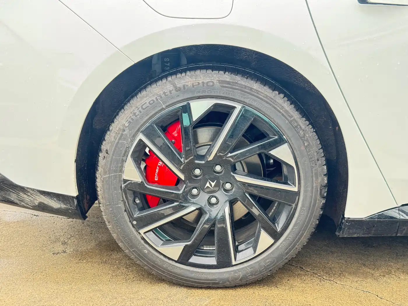 Dongfeng Yipai eπ007 2024 2024 Model 200Pro Range Extender Version