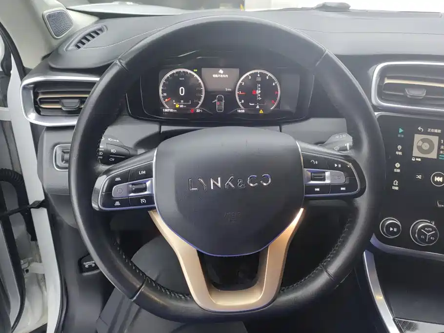 Lynk & Co 01 2018 2017 2.0T 2WD Pro Version