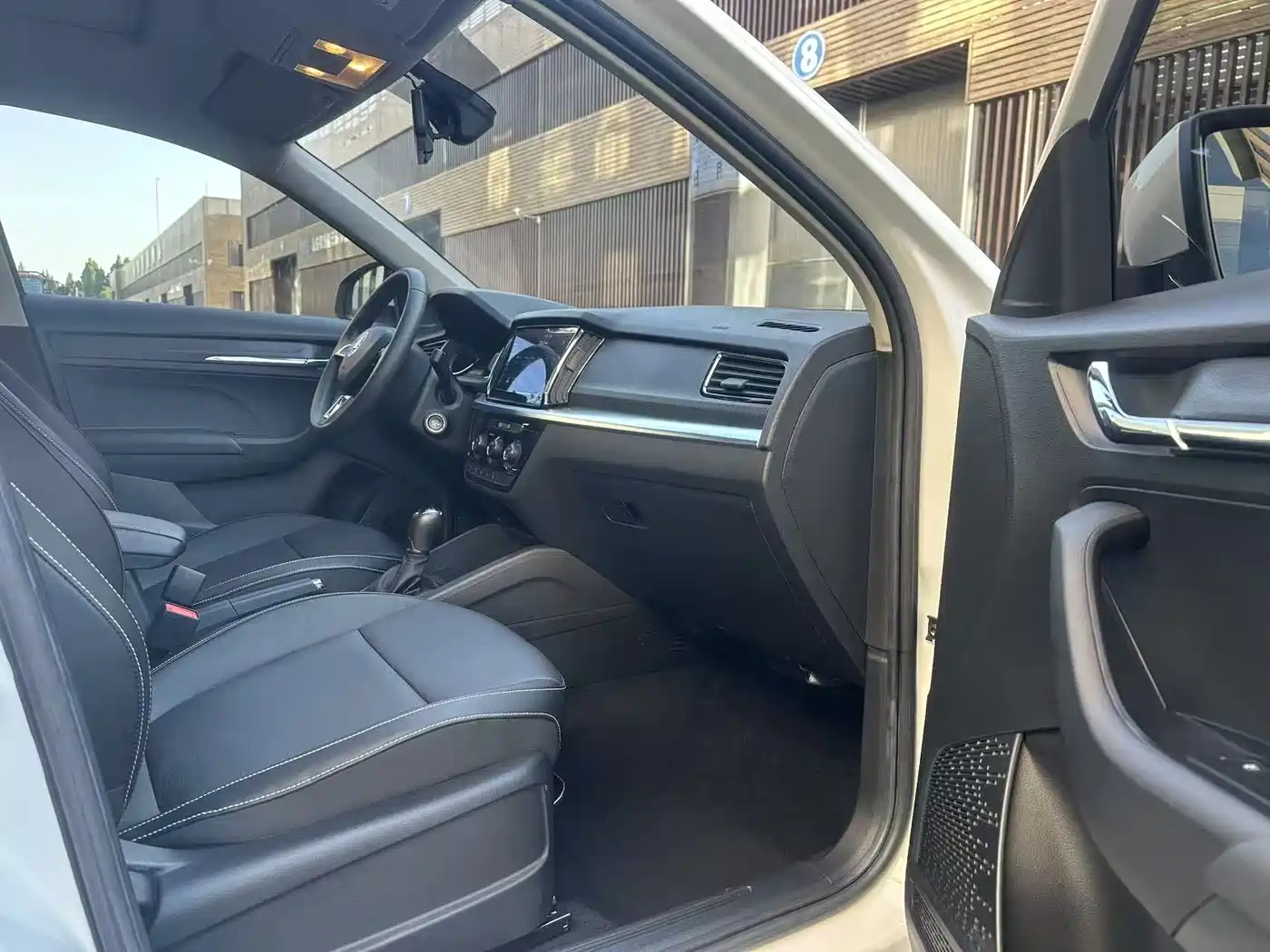 Škoda Kamiq 2021 1.5L Auto Comfort Edition фото 12