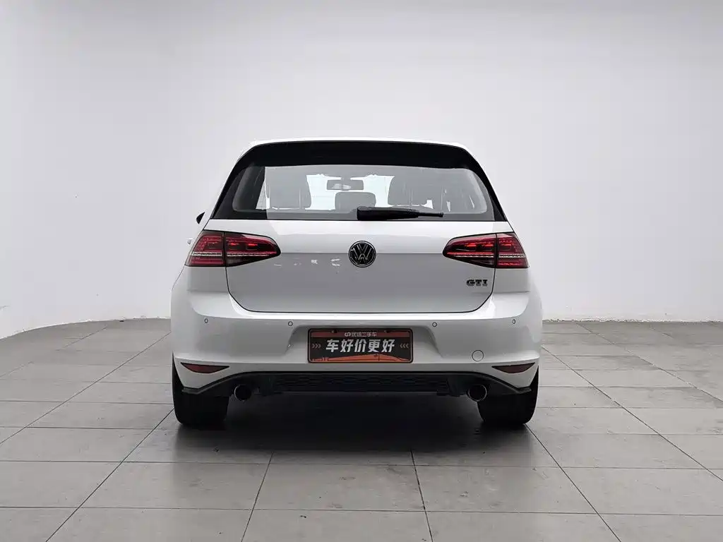 صورة 4 - Volkswagen Golf GTI