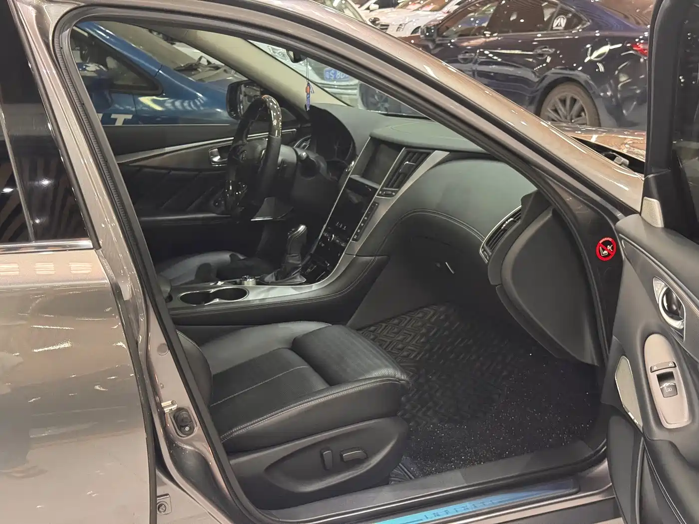 Infiniti Q50L 2019 2018 2.0T Elite Sport (China VI)