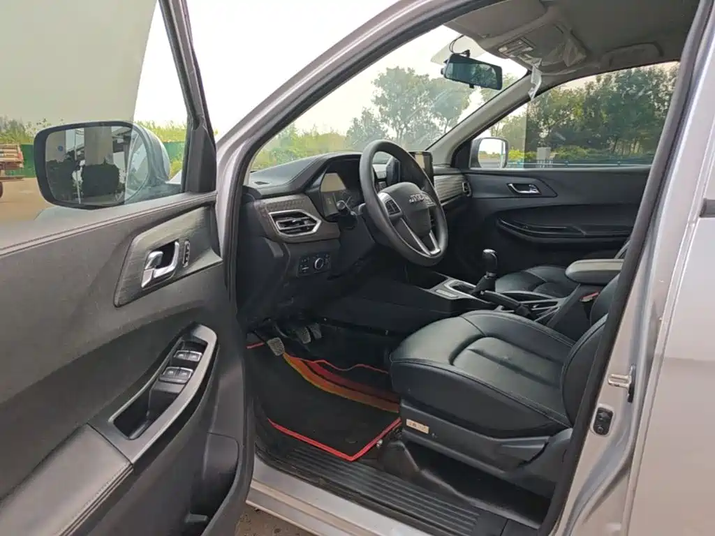 Jiangling Baodian 2024 2023 2.5T Diesel 4WD Comfort Edition Standard Wheelbase JX4D25A6L
