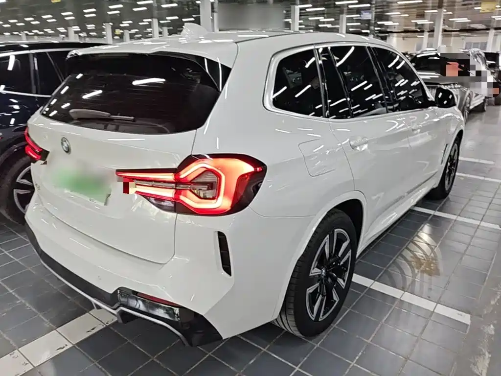 BMW iX3 2024 2024 Leading Edition