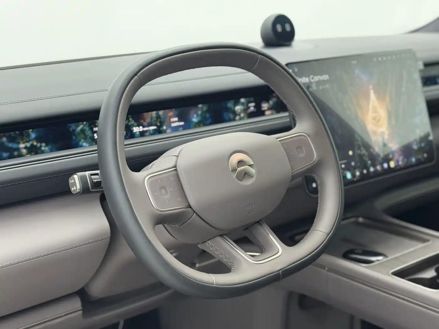 NIO ES8 2026 2025 Model 6-Seat Executive Luxury Edition