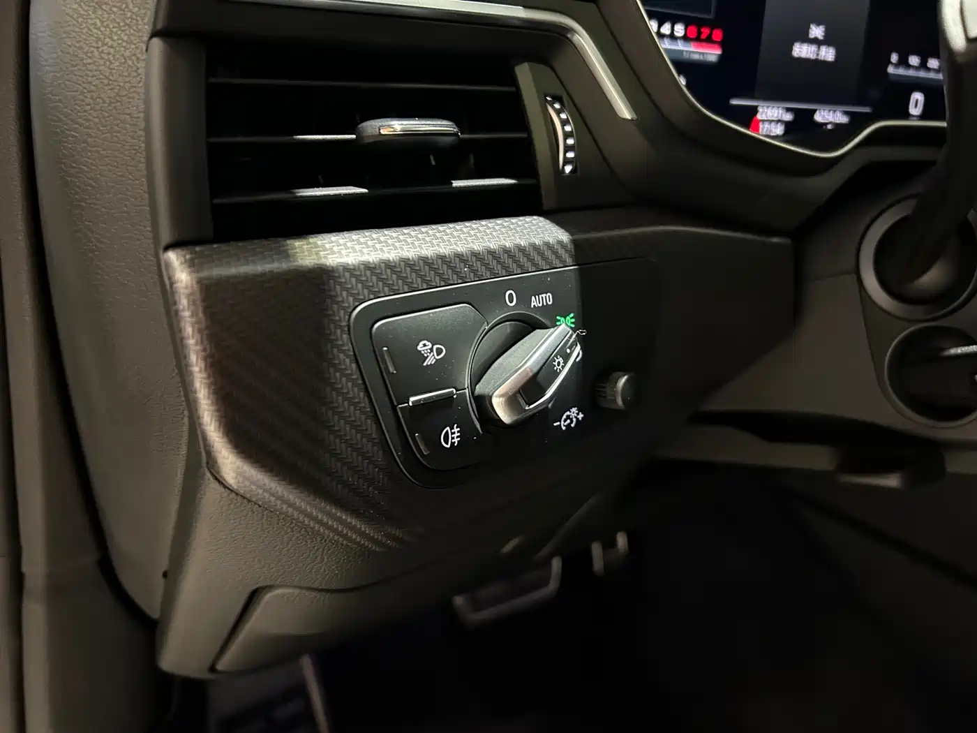 Audi A4L 2024 40 TFSI quattro RS Kit Speed Edition фото 15