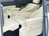 Фото 8 - Li Auto MEGA