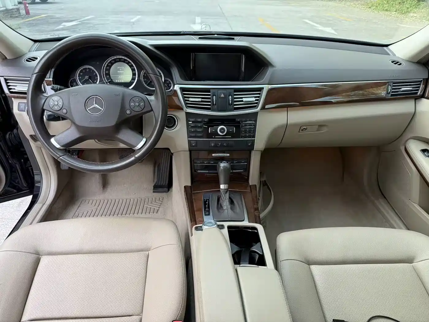 Mercedes-Benz E-Class 2011 2011 E 200 L CGI Elegance