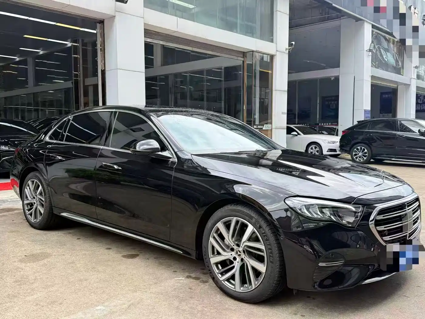 Mercedes-Benz E-Class 2025 E 300 L Fashion фото 3