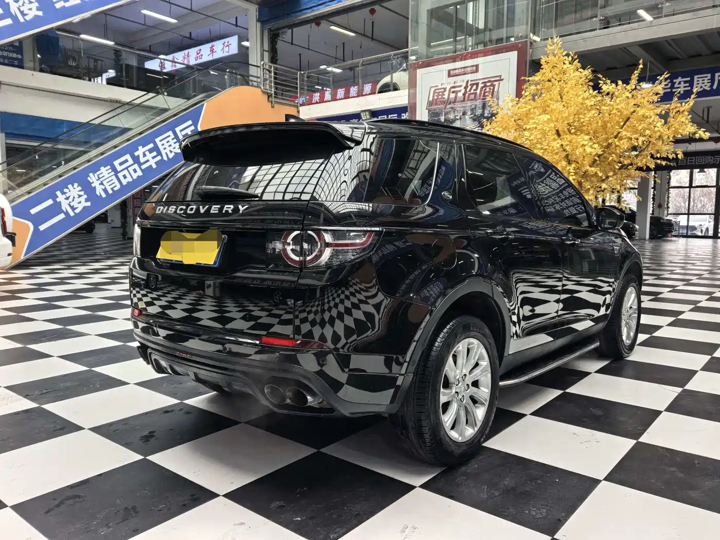 Land Rover Discovery Sport 2018 240PS SE Edition фото 7