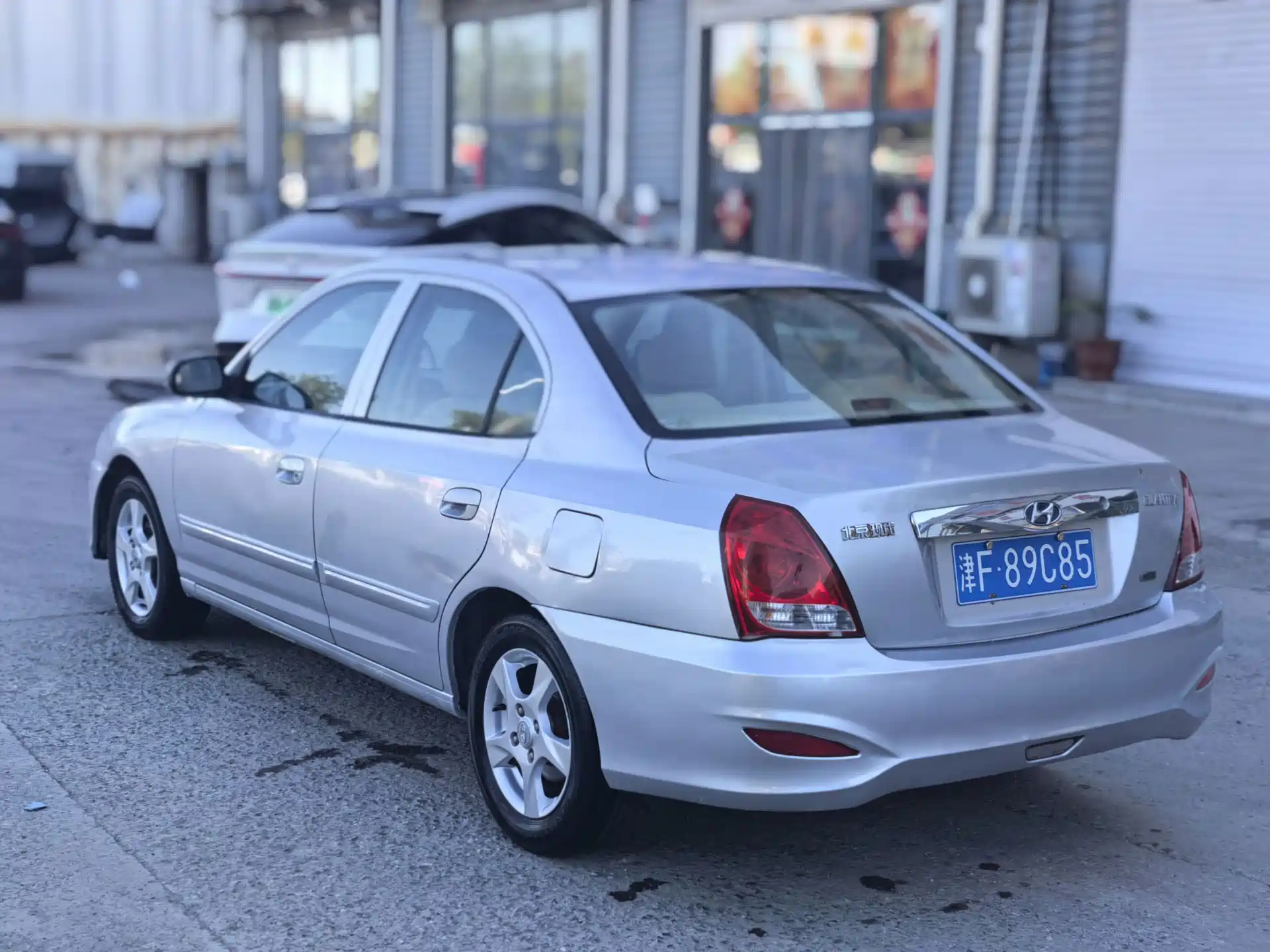 Photo 7 - Hyundai Elantra