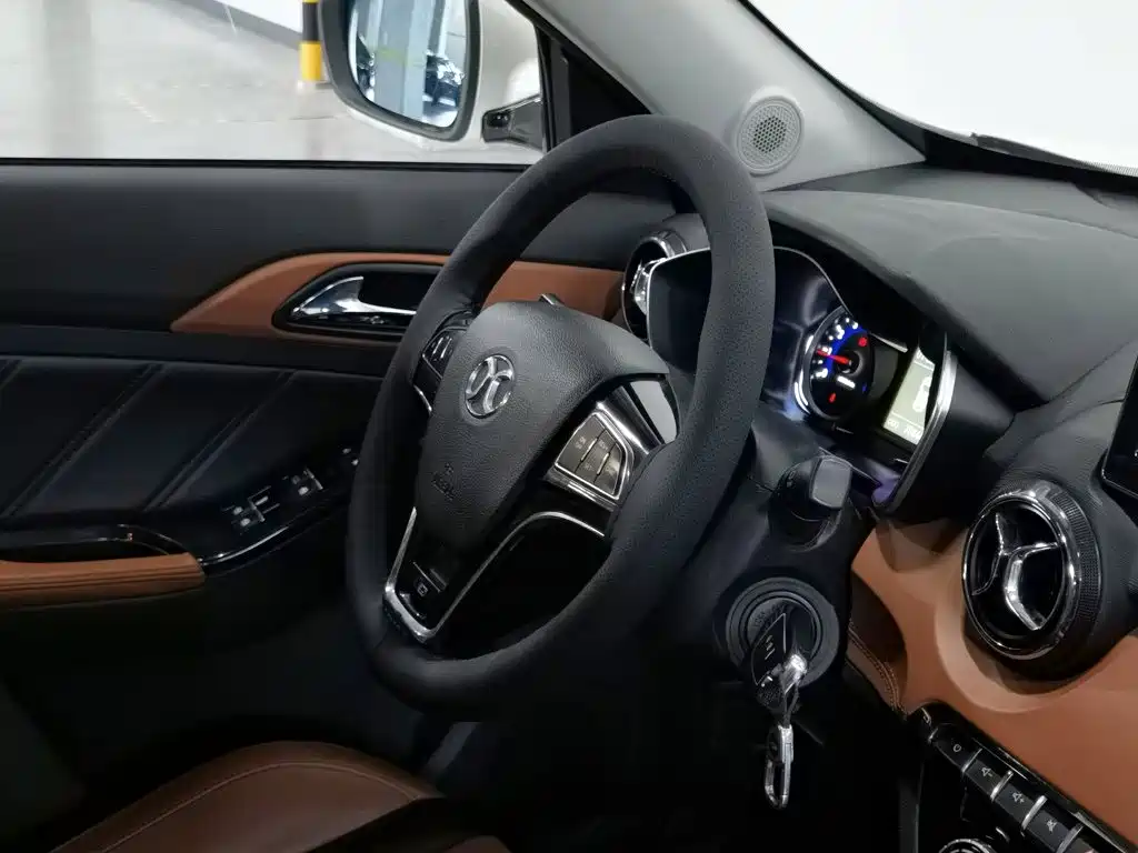 BAIC Senova X35 2017 2016 1.5L Automatic Luxury Edition