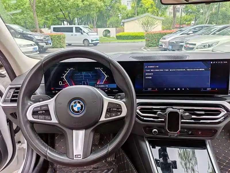 Photo 11 - BMW i3