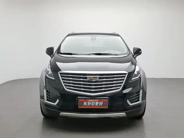 Cadillac XT5 2018 28E 4WD Platinum Edition — фото 3