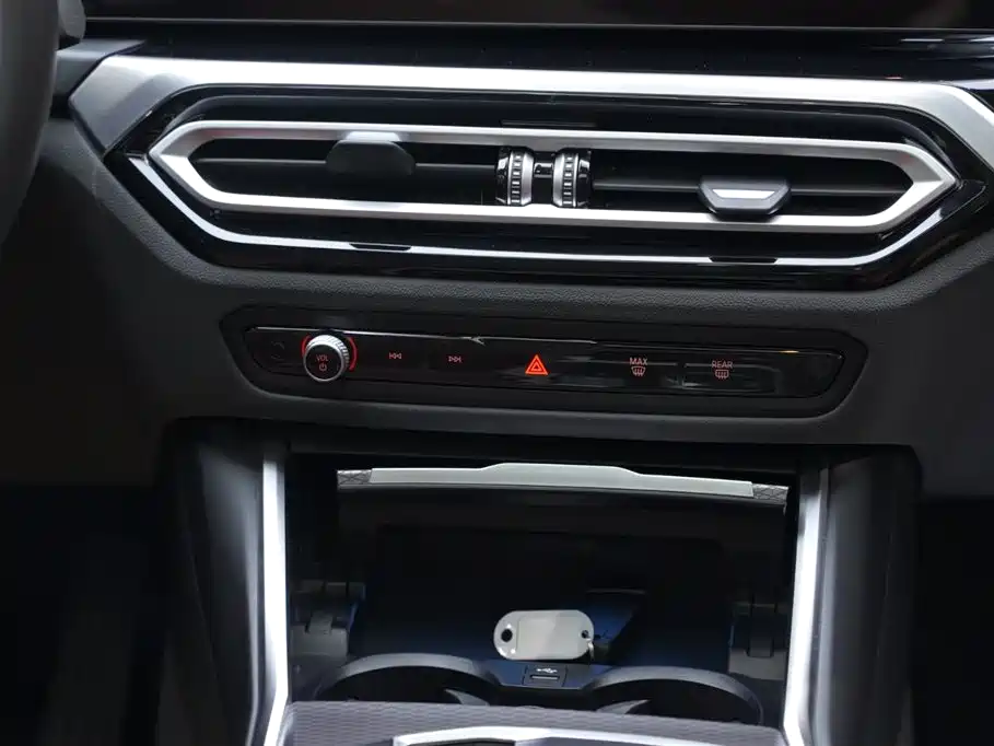 BMW 3 Series 2024 325Li M Sport Shadowline Package фото 20