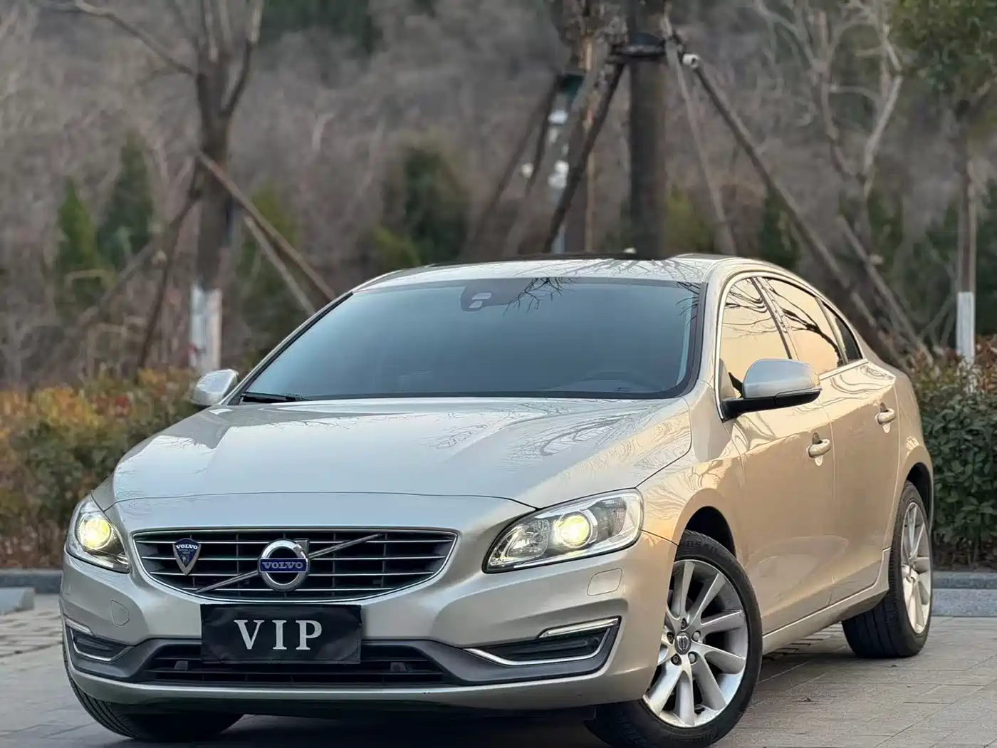 VOLVO S60