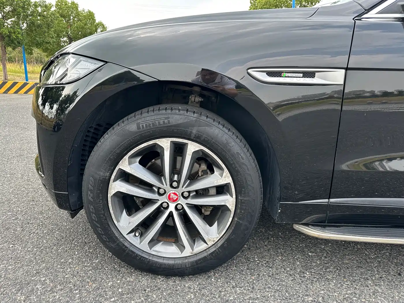 Jaguar F-PACE 2016 2016 2.0T FWD R-Sport Edition