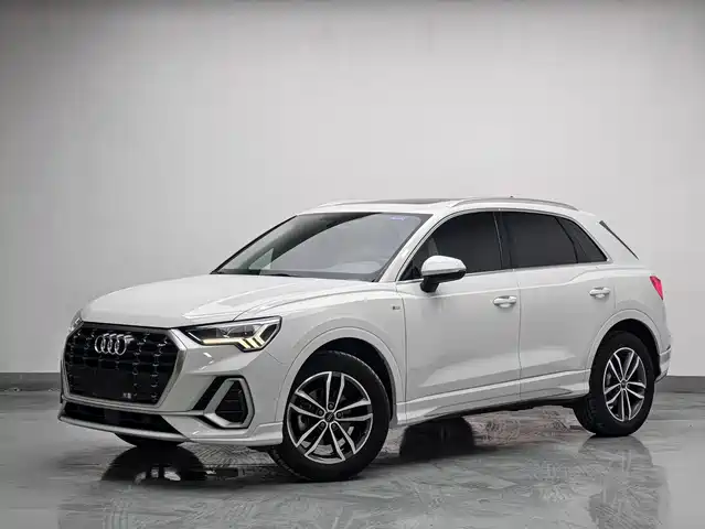 Audi Q3 35 TFSI, Актив, Спорт, 1.4T