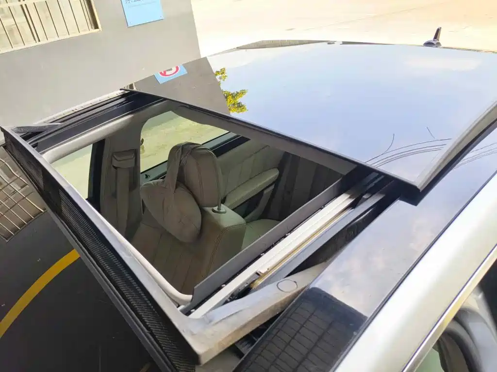 Фото 6 - Mercedes-Benz E-Class