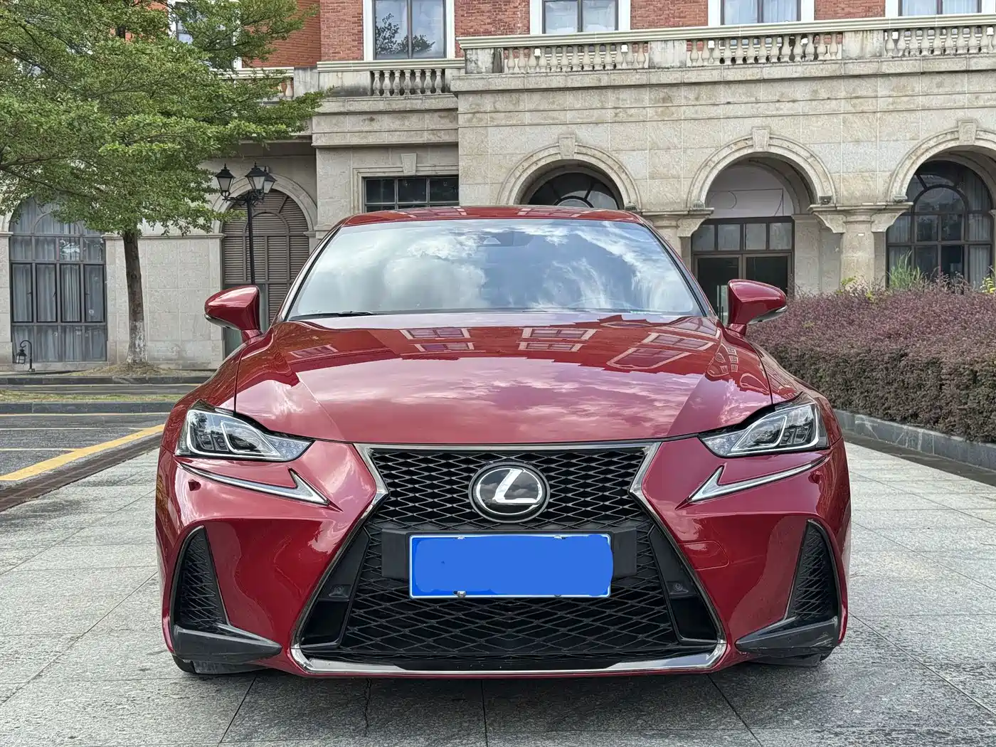 Lexus IS