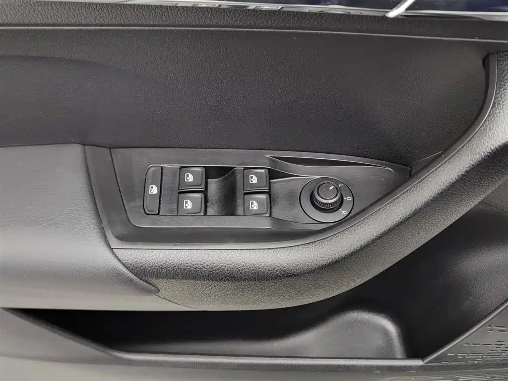 Škoda Kamiq 2018 1.5L Automatic Comfort Version China V фото 9