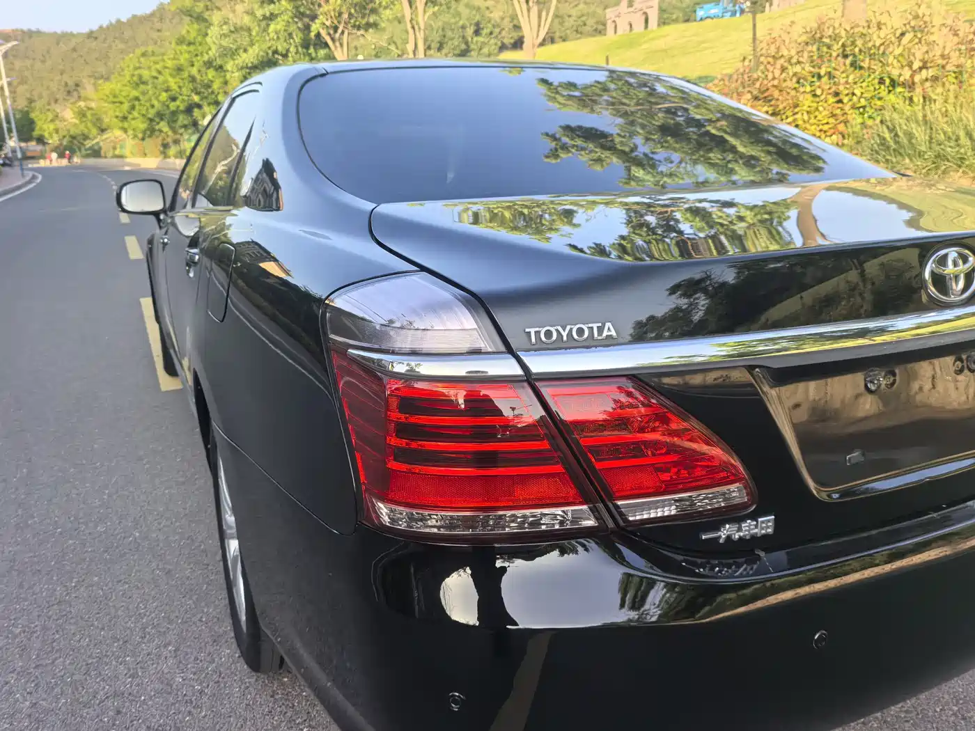 Toyota Crown 2012 2.5L Royal Leather Edition фото 14