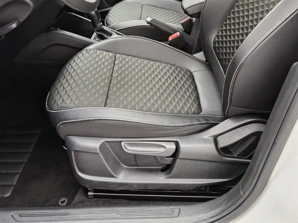 Škoda Kamiq 2018 1.5L Automatic Comfort Version China V фото 20