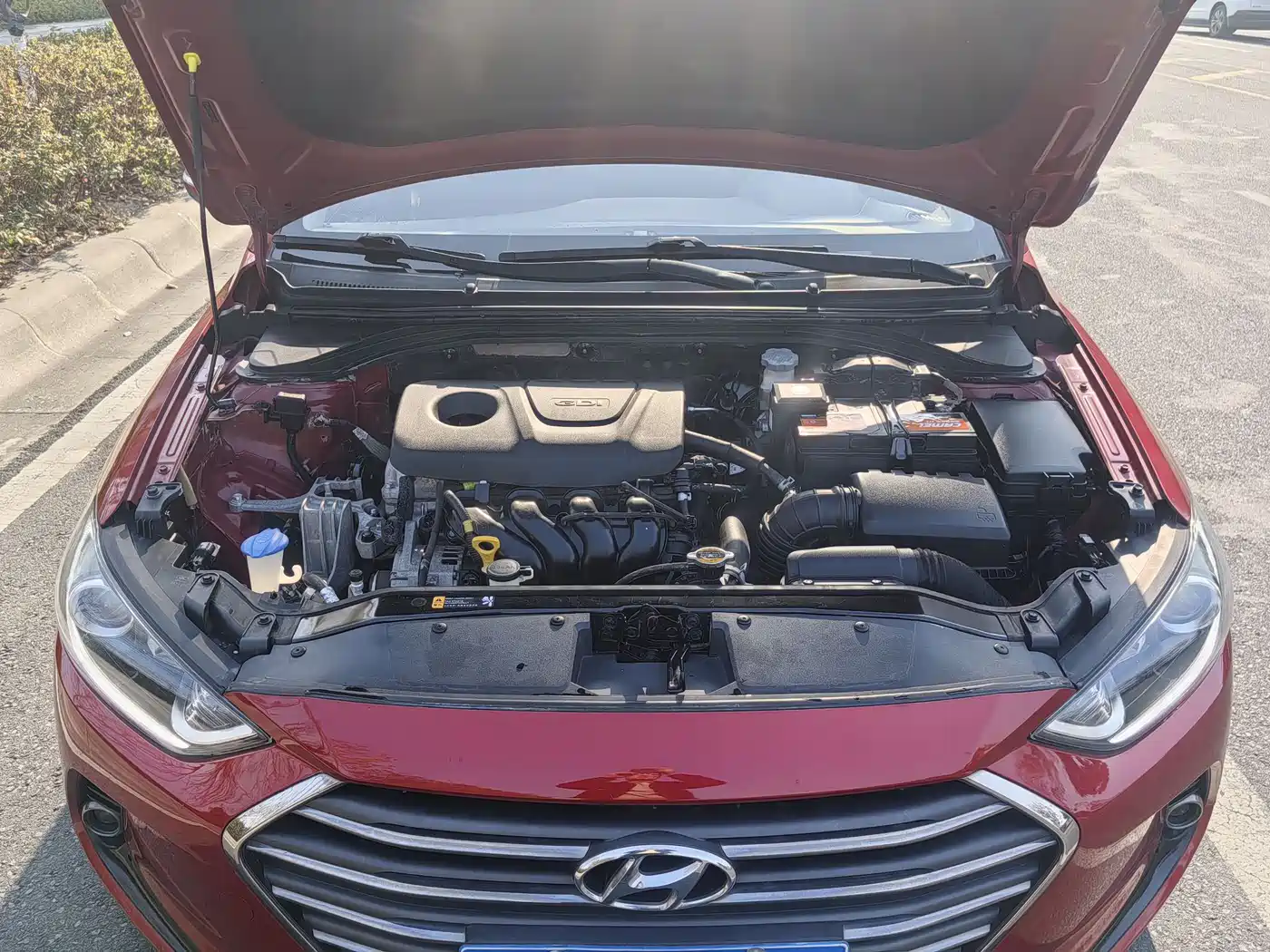 Hyundai Elantra 2016 Model 1.6L Automatic Smart Elite фото 15