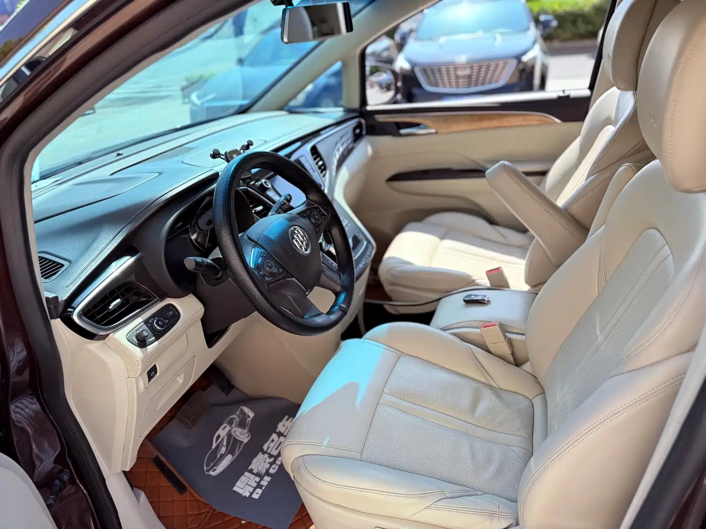 Buick GL8 2017 ES 28T Comfort Type China V фото 9