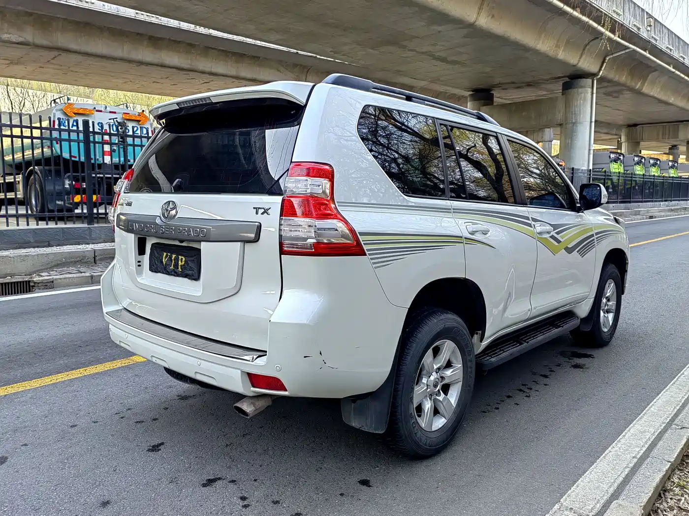Toyota Prado 2015 2.7L Automatic Standard фото 7