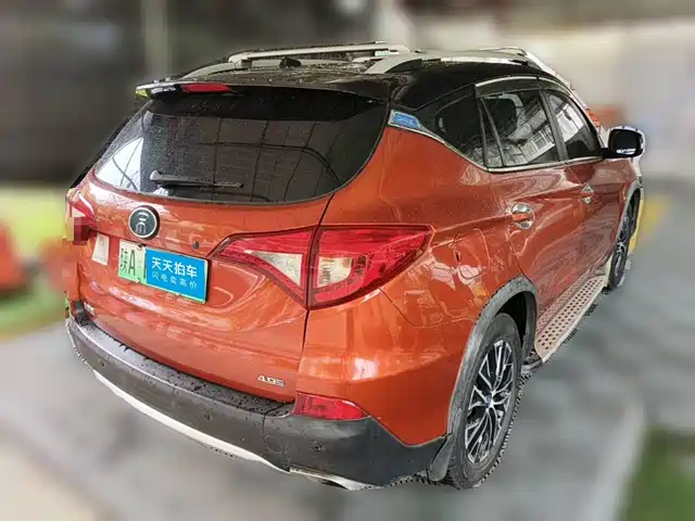 BYD Song New Energy 2017 Song DM 1.5TID AWD Premium — фото 2