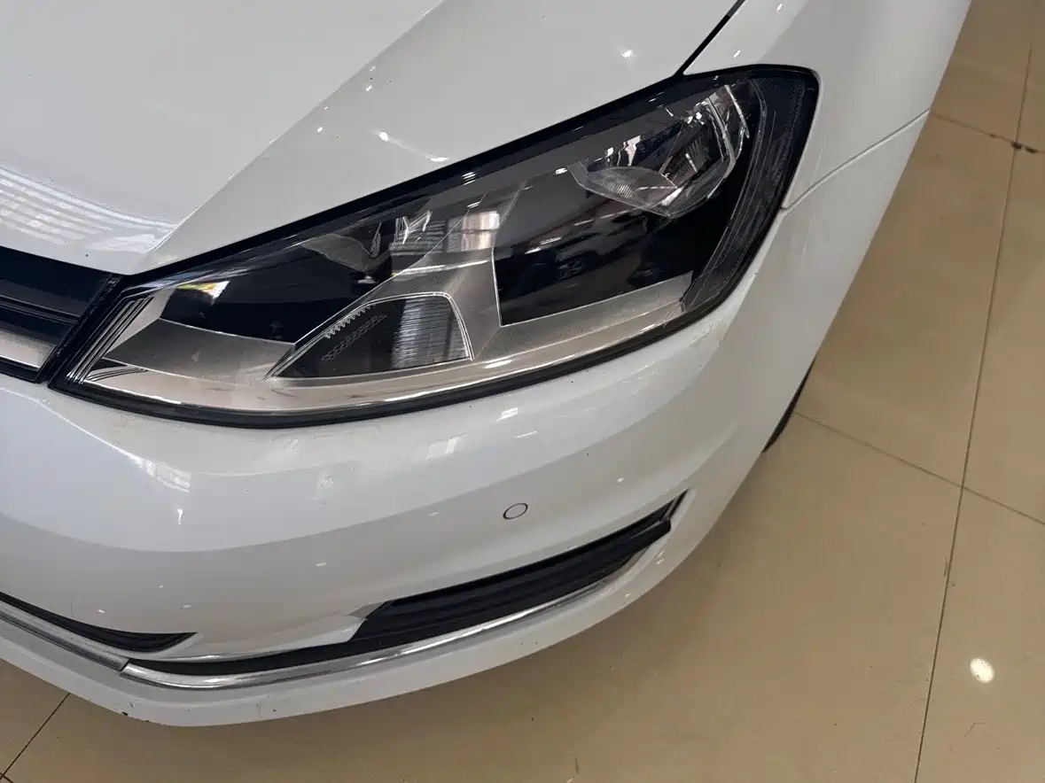 Volkswagen Golf 2016 230TSI Automatic Comfort фото 10