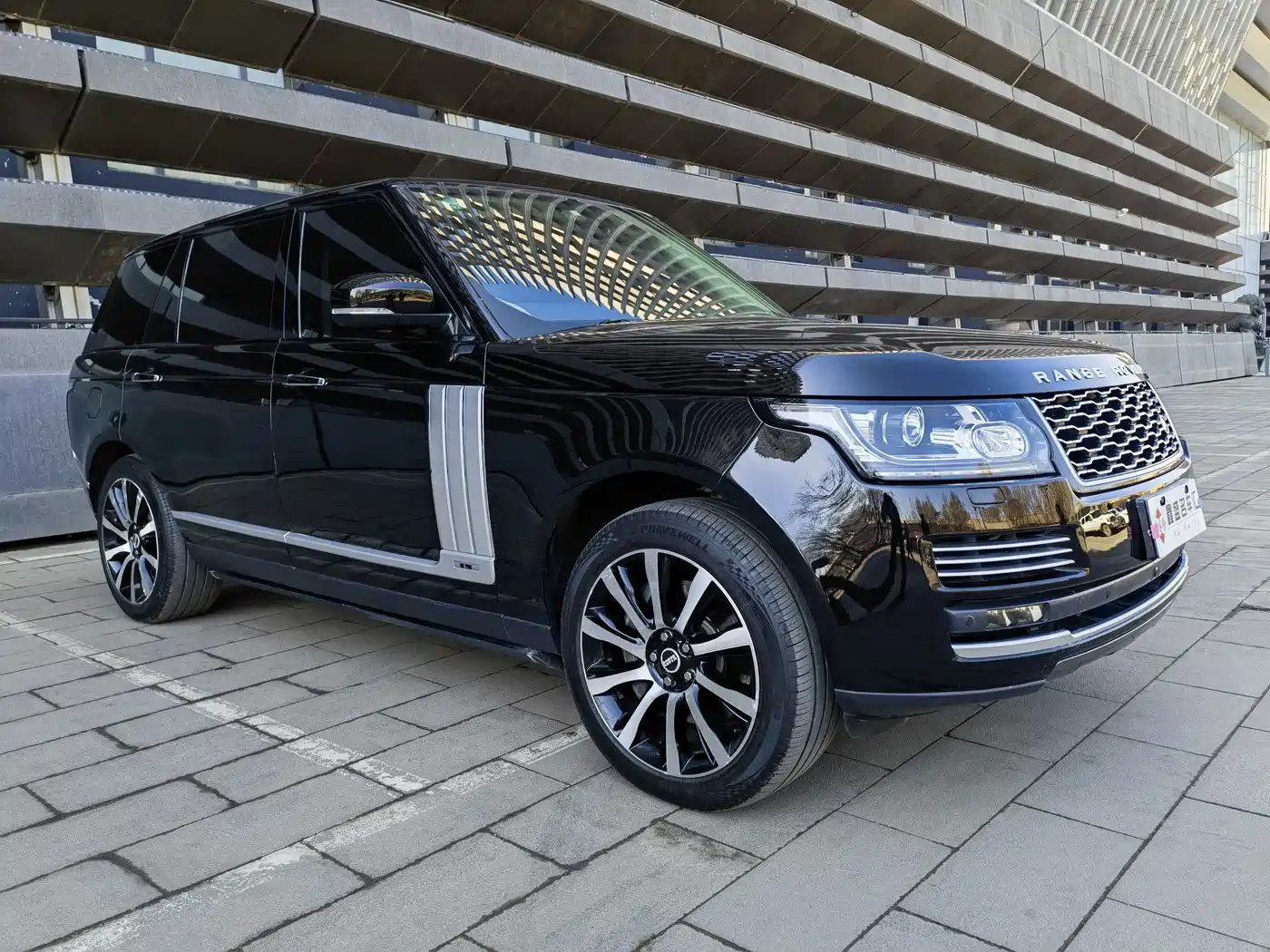 Land Rover Range Rover 2016 3.0 SC V6 Vogue SE Autobiography LWB фото 3