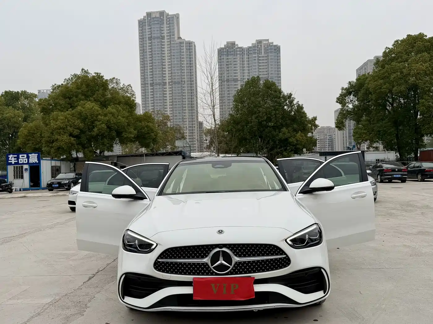 MERCEDES-BENZ C CLASS