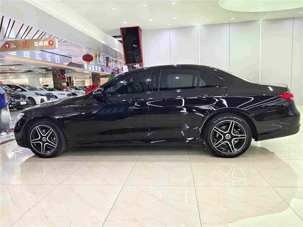 Фото 19 - Mercedes-Benz E-Class (Import)