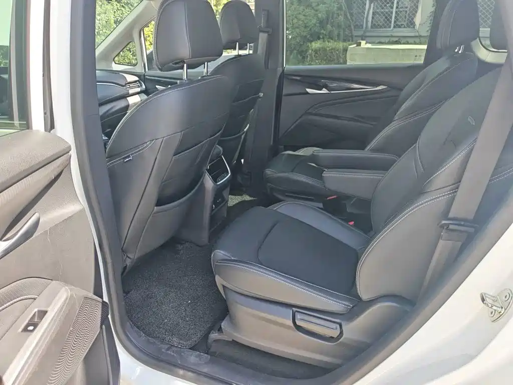 Maxus EUNIQ 5 2022 2020 1.3T PLUG IN Elite Edition