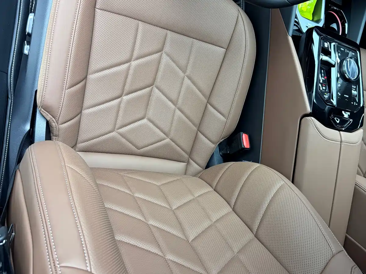 BMW 5 Series 2024 530Li Leading M Sport Package фото 19