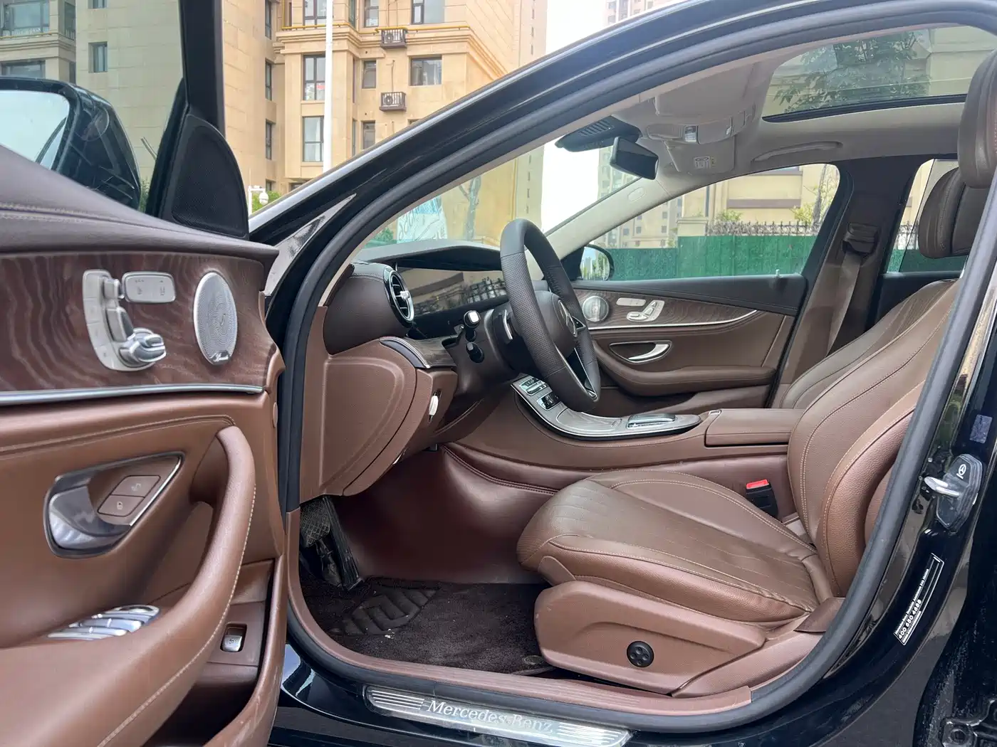 Mercedes-Benz E-Class 2021 E 300 L Luxury фото 7