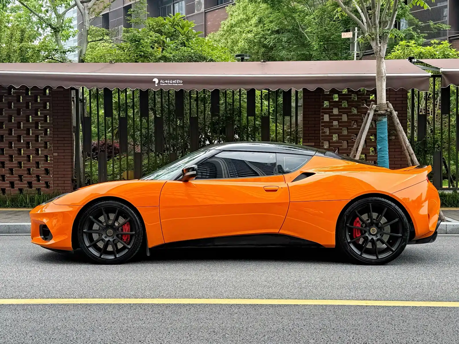 Фото 3 - Lotus Evora