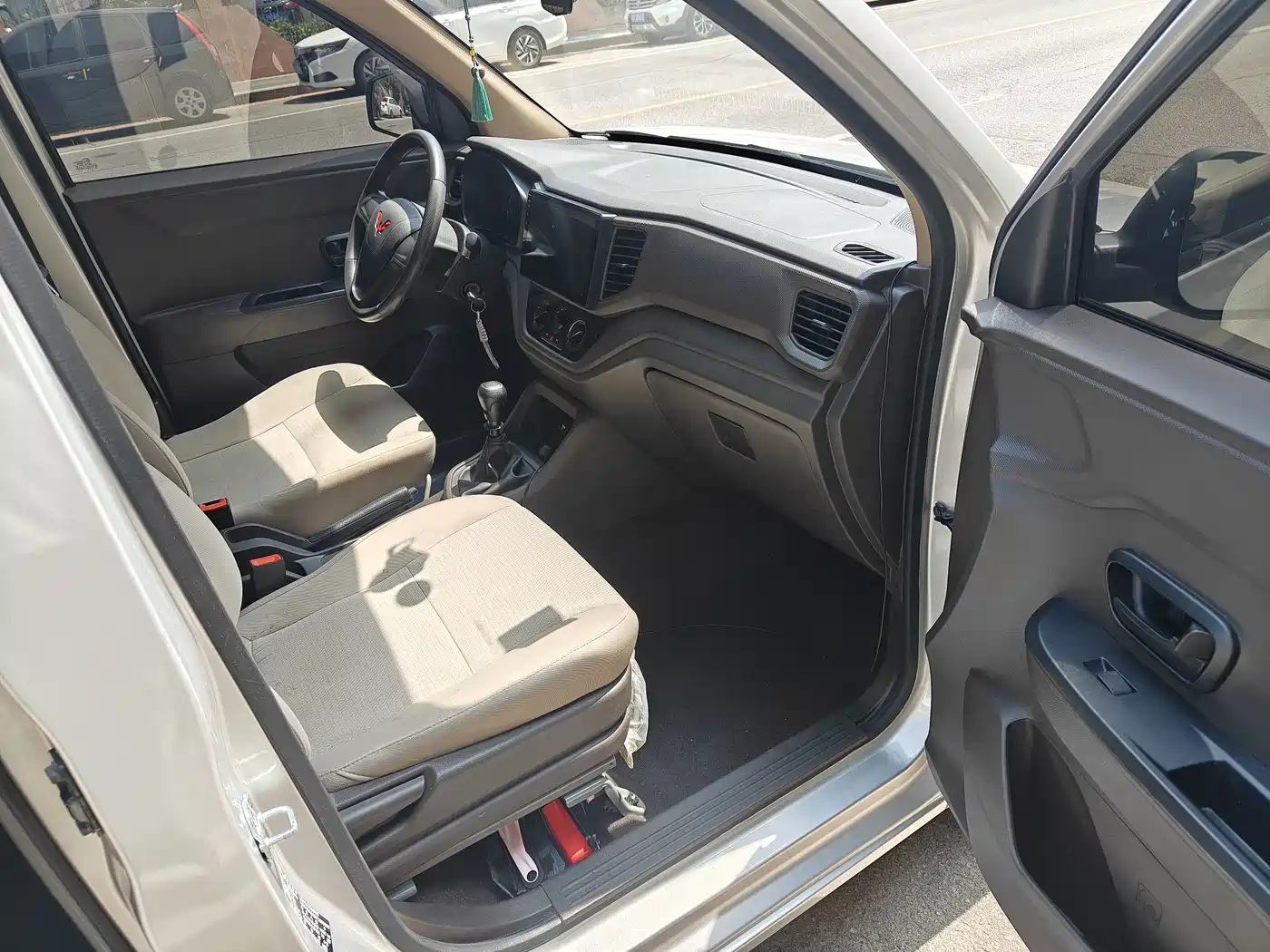 Wuling Motors Wuling Hongguang V 2024 2022 1.5L Power Enjoy Edition Electric Power Steering LAR
